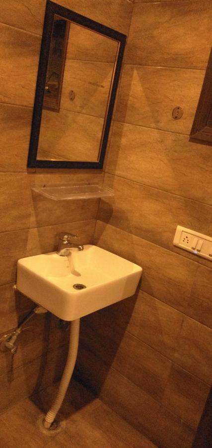 Airport Hotel Golden Bliss Near Delhi Airport Nowe Delhi Zewnętrze zdjęcie