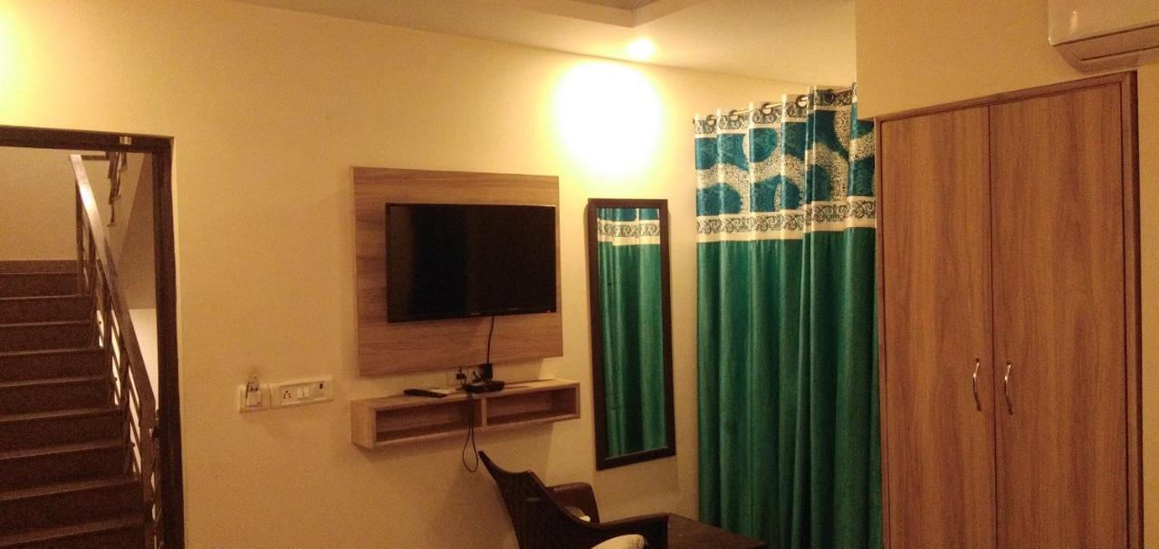 Airport Hotel Golden Bliss Near Delhi Airport Nowe Delhi Zewnętrze zdjęcie